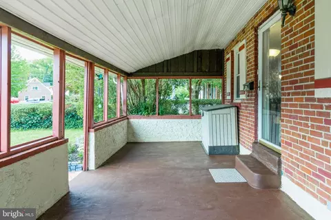 874 Springhill Rd, Secane, PA 19018 photo 2