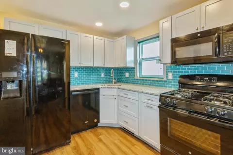 874 Springhill Rd, Secane, PA 19018 photo 8
