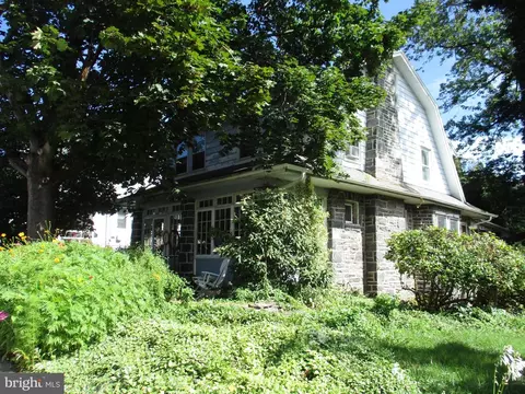117 Foster Ave, Upper Darby, PA 19082 photo 2