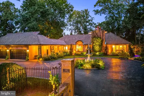 541 College Ave, Haverford, PA 19041