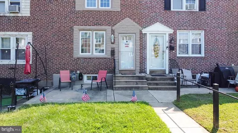 273 Gramercy Dr, Clifton Heights, PA 19018