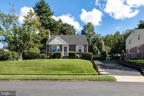 229 Golf Hills Rd, Havertown, PA 19083