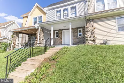 123 Oakley Rd, Upper Darby, PA 19082