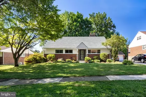 245 Ellis Rd, Havertown, PA 19083