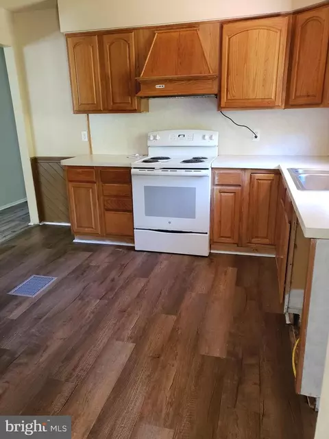 1726 Mill Rd, Boothwyn, PA 19061 photo 5