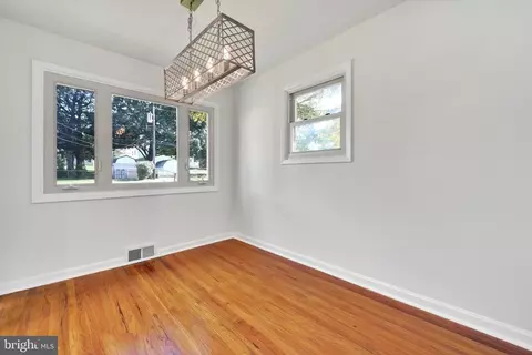 2415 E Helms Mnr, Marcus Hook, PA 19061 photo 5