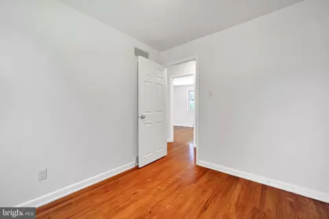 2415 E Helms Mnr, Marcus Hook, PA 19061 photo 16