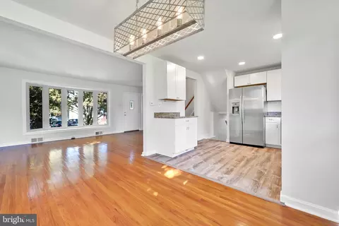 2415 E Helms Mnr, Marcus Hook, PA 19061 photo 6
