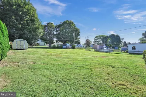 2415 E Helms Mnr, Marcus Hook, PA 19061 photo 23