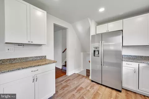 2415 E Helms Mnr, Marcus Hook, PA 19061 photo 8