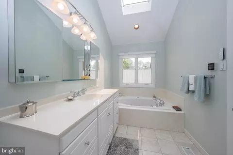 41 Greythorne Woods Cir, Wayne, PA 19087 photo 19