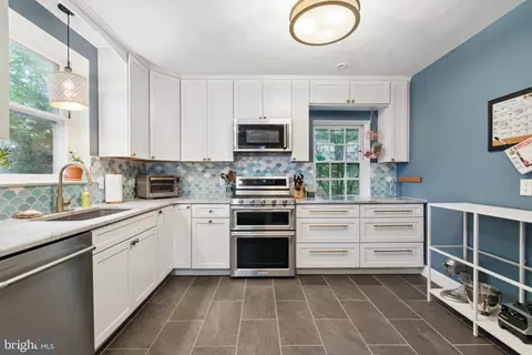 204 Eagle Rd, Havertown, PA 19083 photo 10