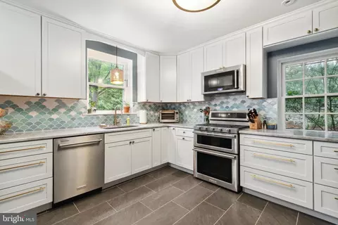 204 Eagle Rd, Havertown, PA 19083 photo 9