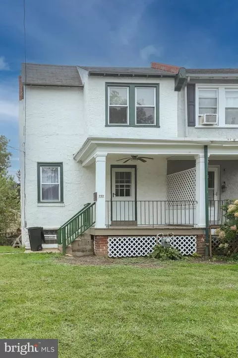 737 Humphreys Rd, Ardmore, PA 19003
