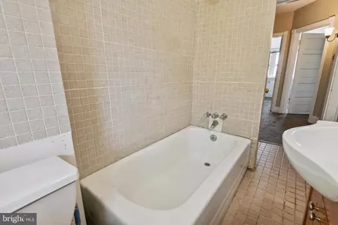 7 Plaza St, Marcus Hook, PA 19061 photo 21