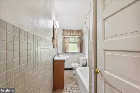 7 Plaza St, Marcus Hook, PA 19061 photo 20