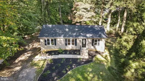 4465 Garnet Mine Rd, Upper Chichester, PA 19061