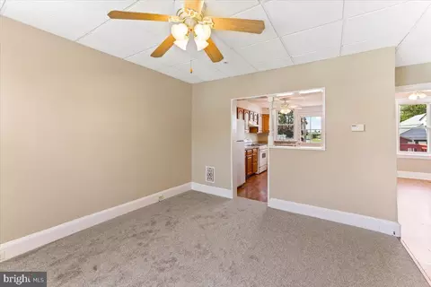 51 Spruce St, Marcus Hook, PA 19061 photo 5