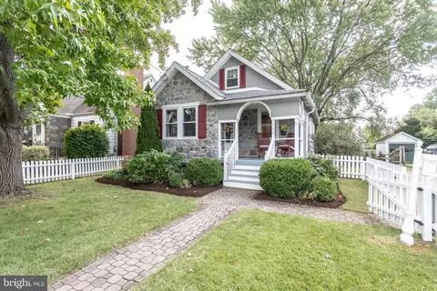 1346 Robinson Ave, Havertown, PA 19083