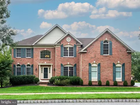 35 Strickland Way, Glen Mills, PA 19342