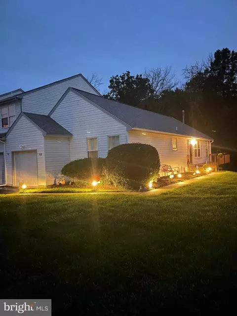 723 Hawthorne Ln, Aston, PA 19014