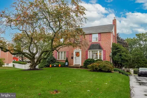 331 Indian Rock Dr, Springfield, PA 19064