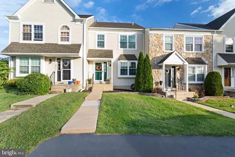 163 Marie Cir, Aston, PA 19014