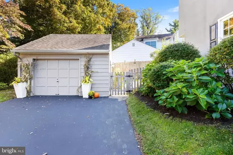 508 Saint Davids Rd, Wayne, PA 19087 photo 9