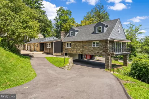 545 Chandler Ln, Villanova, PA 19085