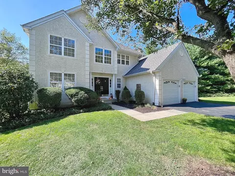 1409 Colonial Dr, Garnet Valley, PA 19060