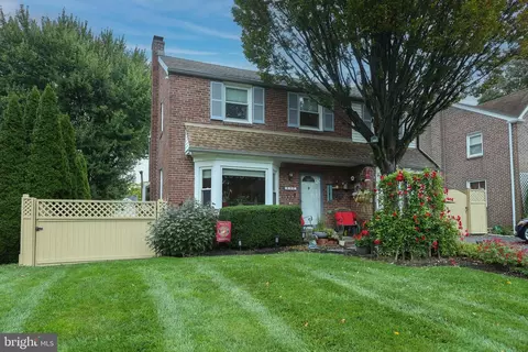 1727 Academy Ln, Havertown, PA 19083