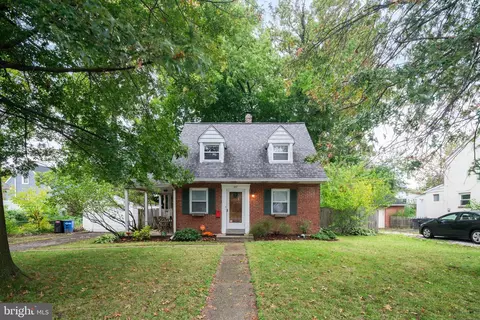 807 South Ave, Secane, PA 19018