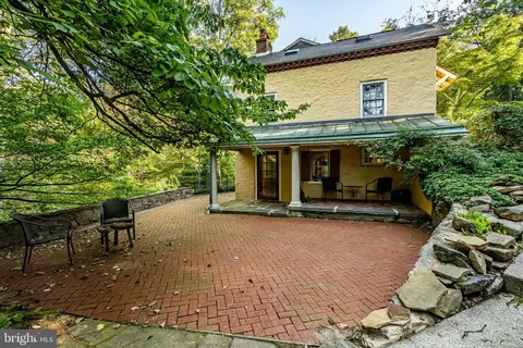 476 Valleybrook Rd, Glen Riddle, PA 19063