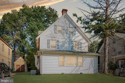 63 E Stewart Ave, Lansdowne, PA 19050