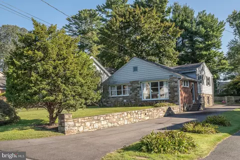 627 Grand Ave, Havertown, PA 19083