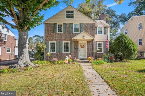 125 Fairview Rd, Springfield, PA 19064