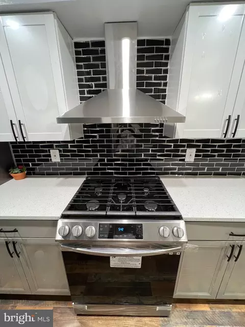 7164 Ruskin Ln, Upper Darby, PA 19082
