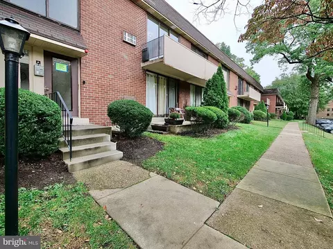 100 E Glenolden Ave #A23, Glenolden, PA 19036
