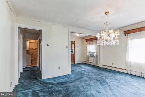 423 E Dutton Mill Rd, Brookhaven, PA 19015 photo 5