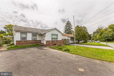 423 E Dutton Mill Rd, Brookhaven, PA 19015 photo 3