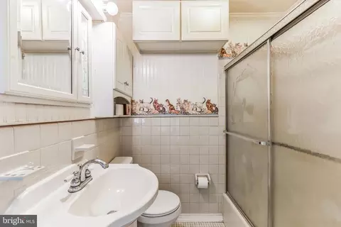 423 E Dutton Mill Rd, Brookhaven, PA 19015 photo 21