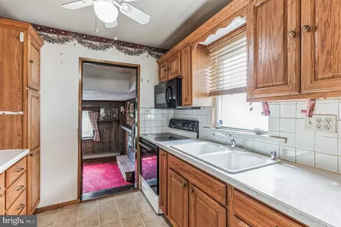 423 E Dutton Mill Rd, Brookhaven, PA 19015 photo 12