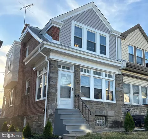 214 High St, Sharon Hill, PA 19079