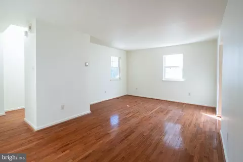 5 Liberty Ct, Marcus Hook, PA 19061 photo 6