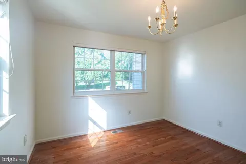 5 Liberty Ct, Marcus Hook, PA 19061 photo 7