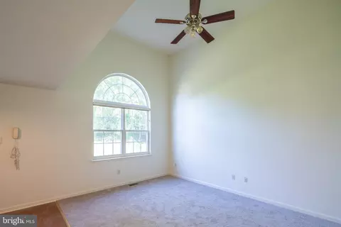 5 Liberty Ct, Marcus Hook, PA 19061 photo 9