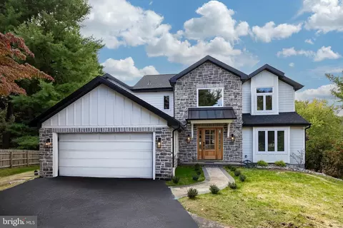 9 Fly Way Dr, Newtown Square, PA 19073