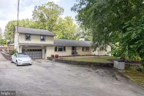 627 Ellis Rd, Havertown, PA 19083