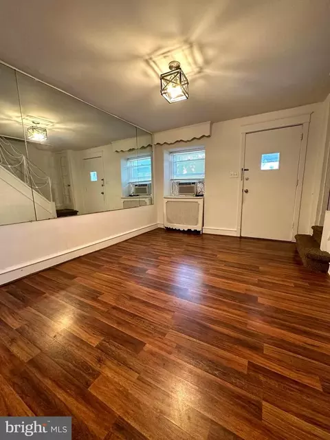 7223 Glenthorne Rd, Upper Darby, PA 19082 photo 10