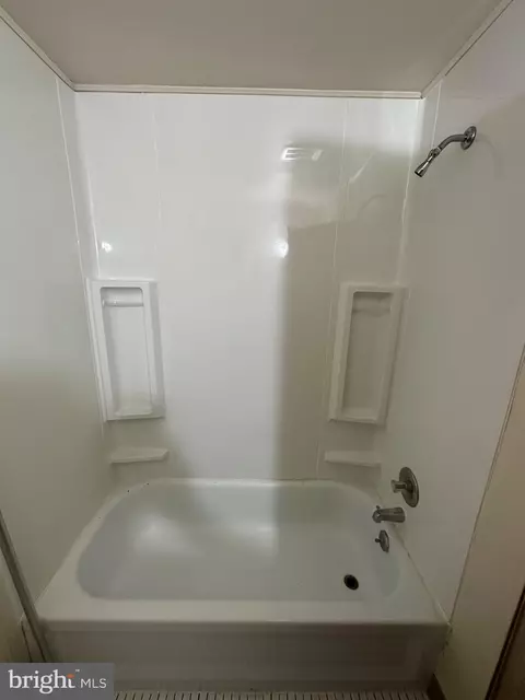 348 Long Ln, Upper Darby, PA 19082 photo 14